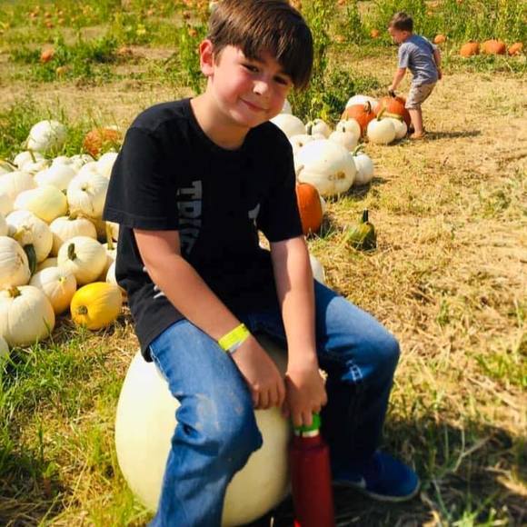 Meet your Posher, Monica - Picture 1 of 1